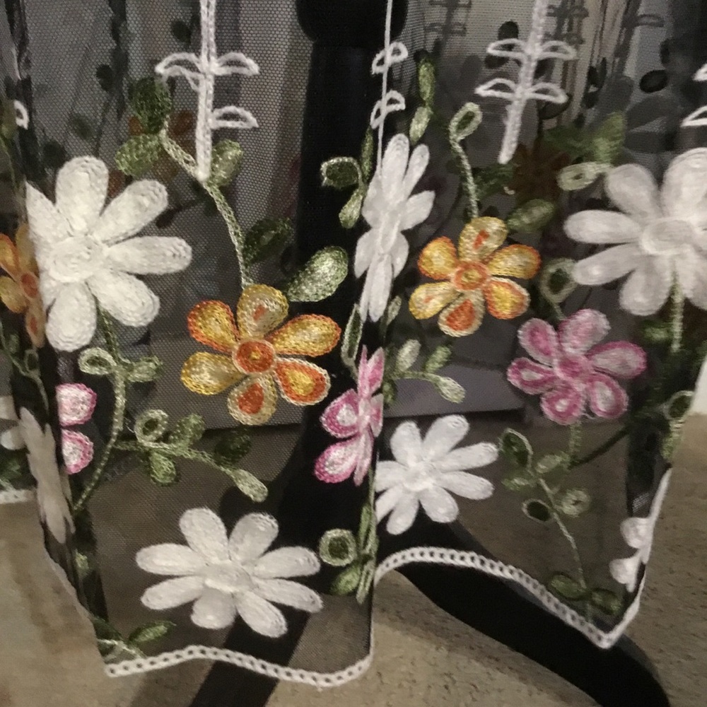Embroidered Sheer Kimono - Picture 9 of 9